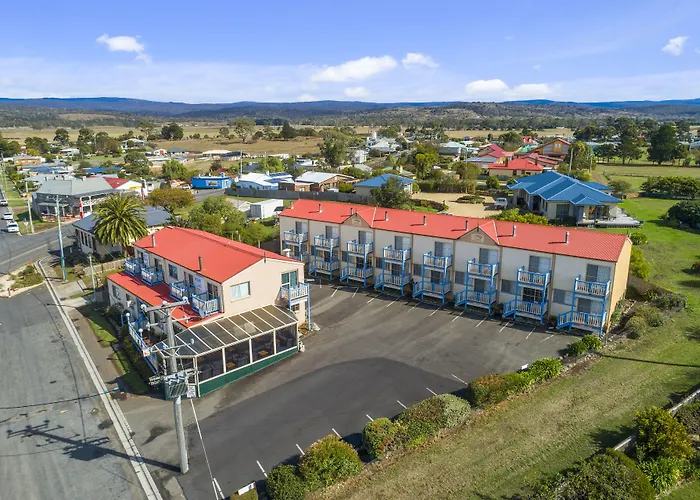 Amos House & Swansea Ocean Villas
