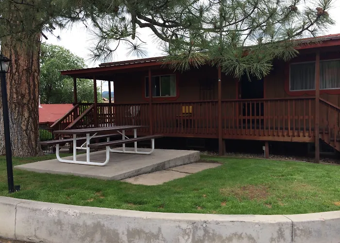 Caboose Motel & Gift Shop