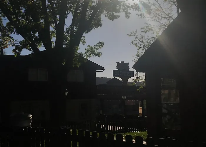 Caboose Motel & Gift Shop