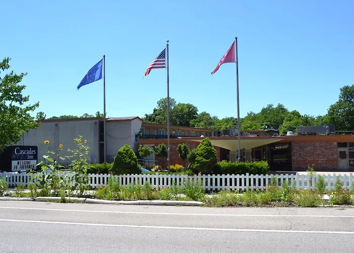 Cascades Inn
