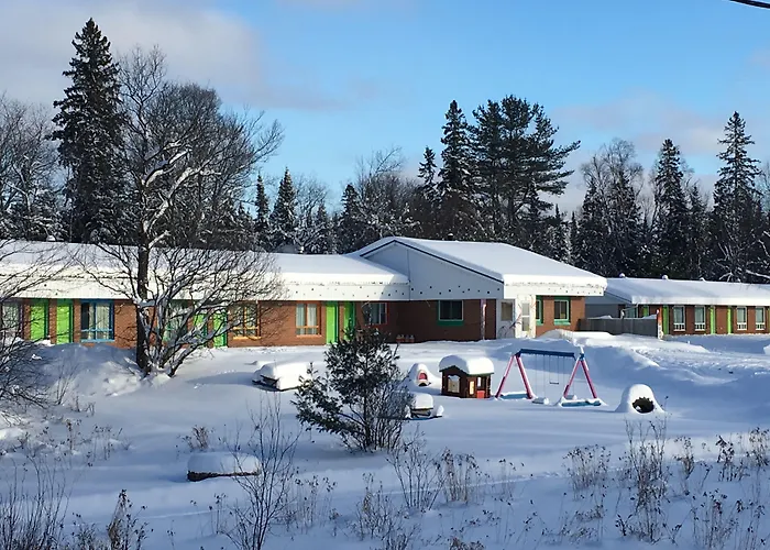 Algonquin Motel