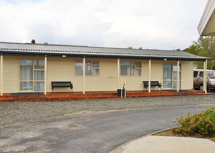 Esplanade Motels