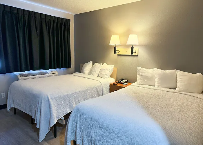 Super 7 Motel
