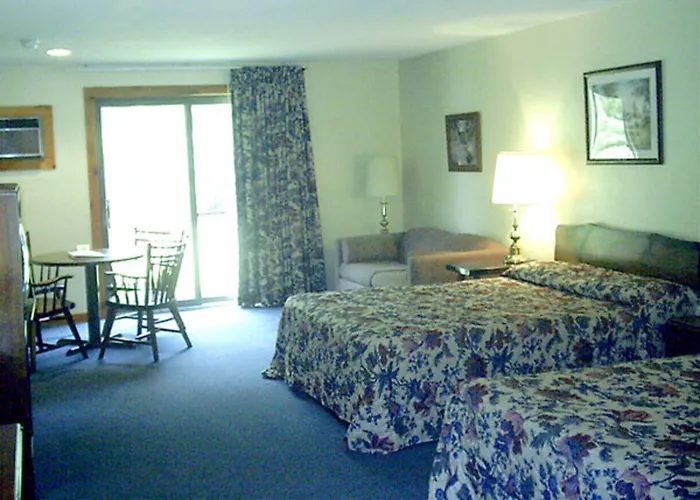 The Chalet Motel