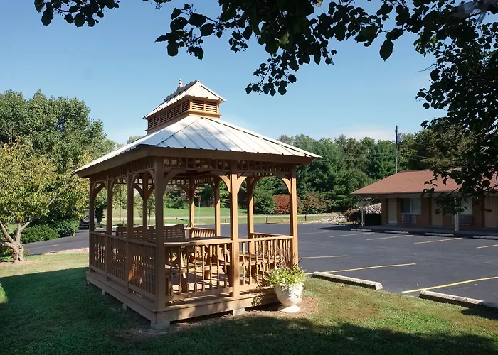 Four Seasons Lodging