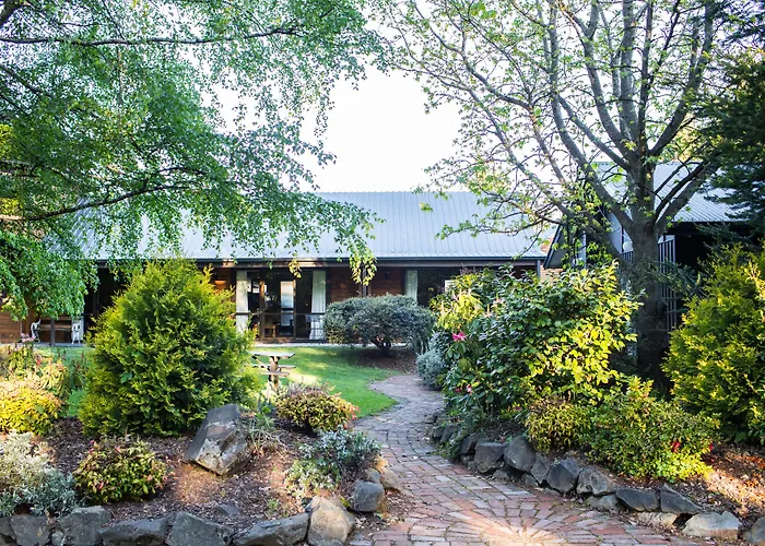 Alpine Lodge Motel