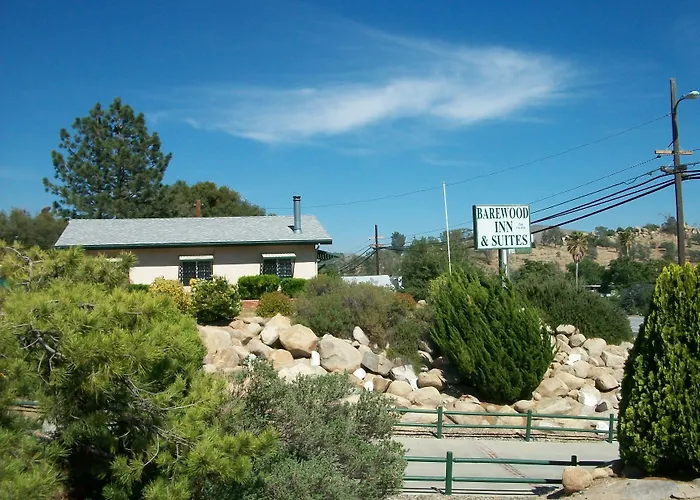 Barewood Inn & Suites