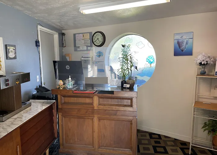 Villa West Motel