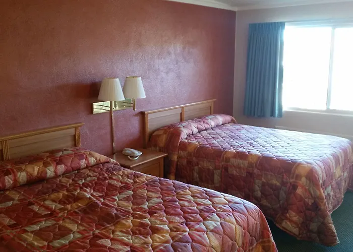 Heritage House Motel