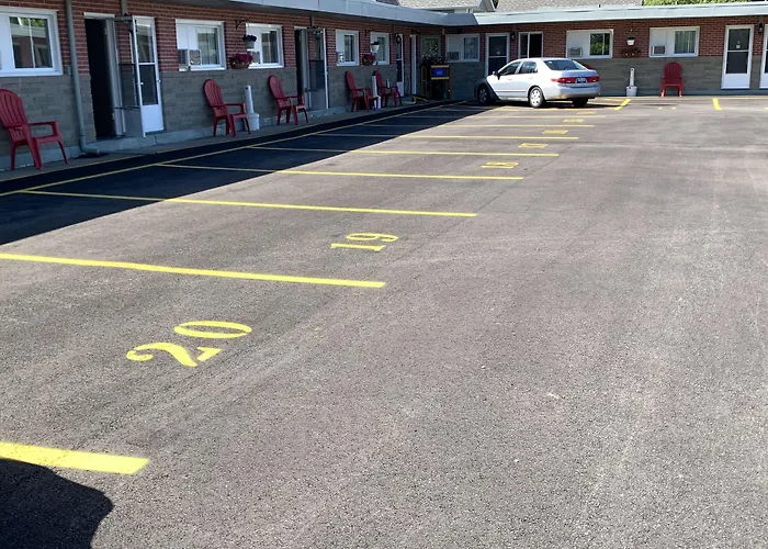 Trunk Road Motel