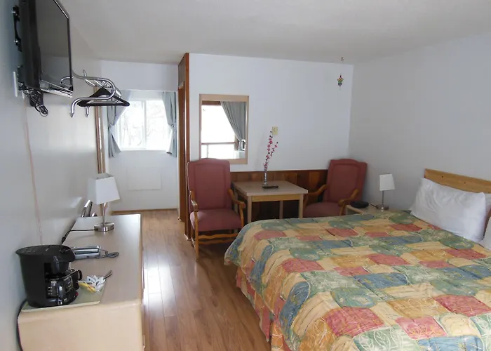 Cedar Motel