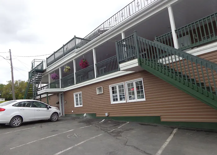 Happy Motel