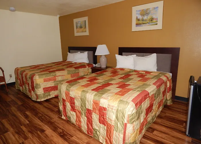 Regency Inn Iola