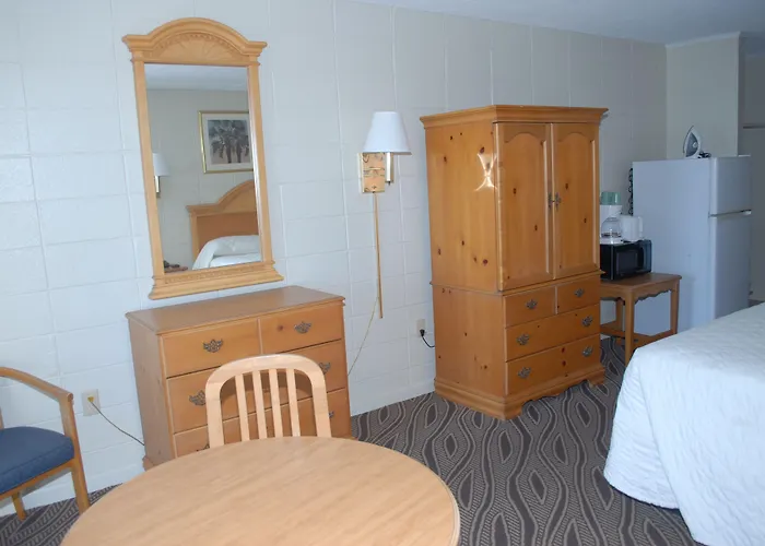 Admiral Motor Inn