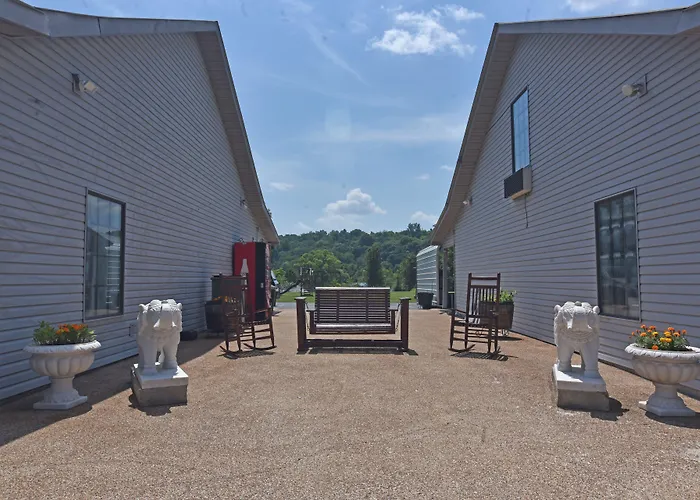Lynchburg Country Inn