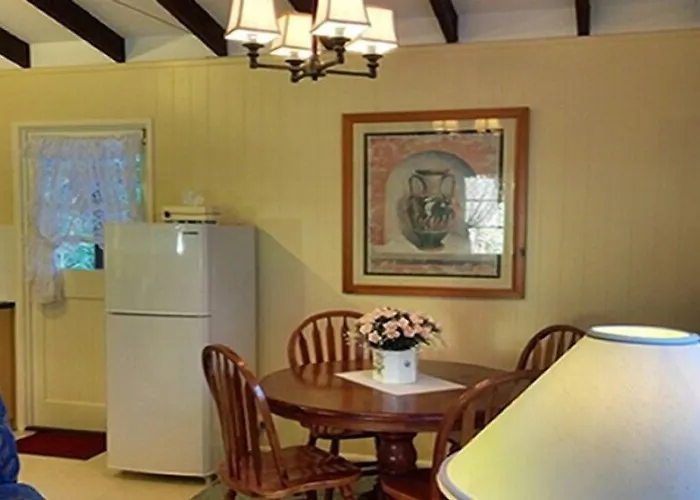 Curtis Cottage
