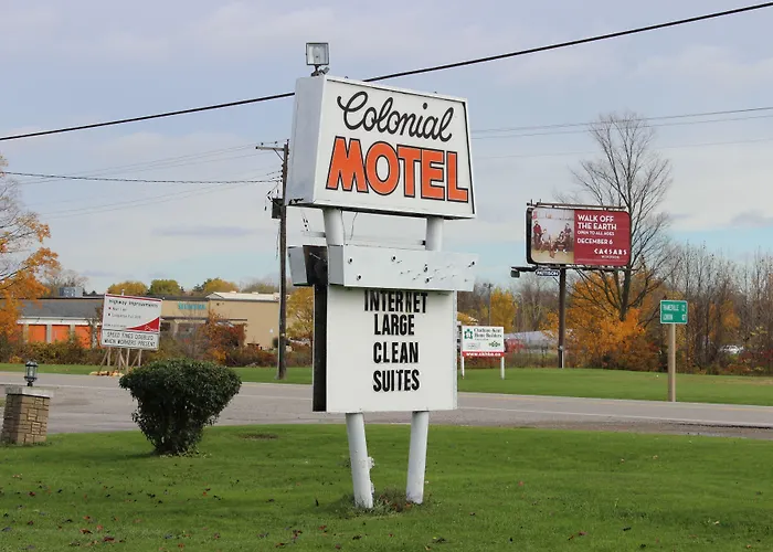 Colonial Motel
