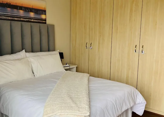 Private Rooms - Home-Stay