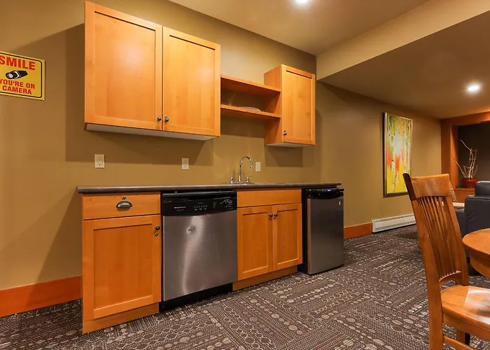 Slalom Creek 2 Bedroom & Den