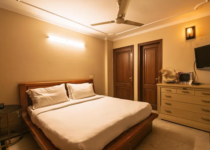 Jpm Luxe Rooms & Apartment , East Of Kailash