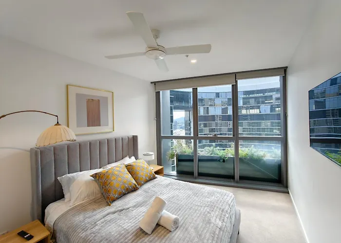 Queen'S Wharf Apartments