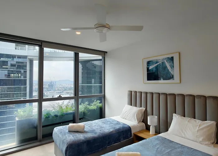 Queen'S Wharf Apartments