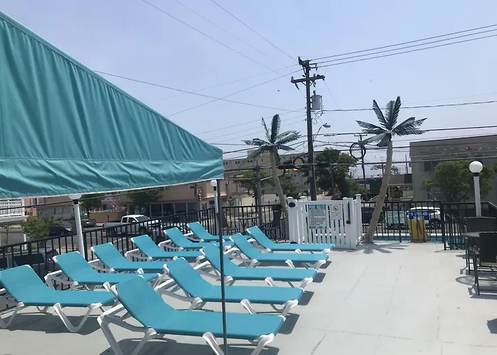 Surfcomber Motel