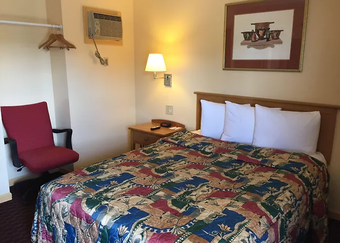 Relax Inn - Saginaw