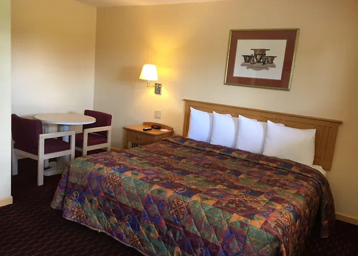 Relax Inn - Saginaw