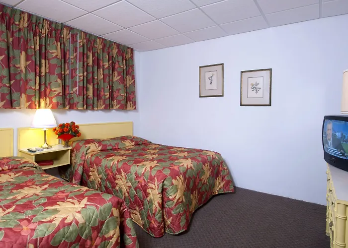 Aquarius Oceanfront Inn