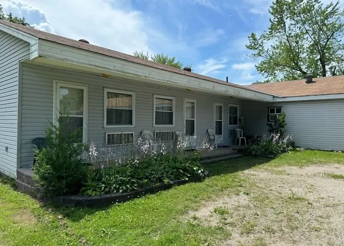 Holiday Motel