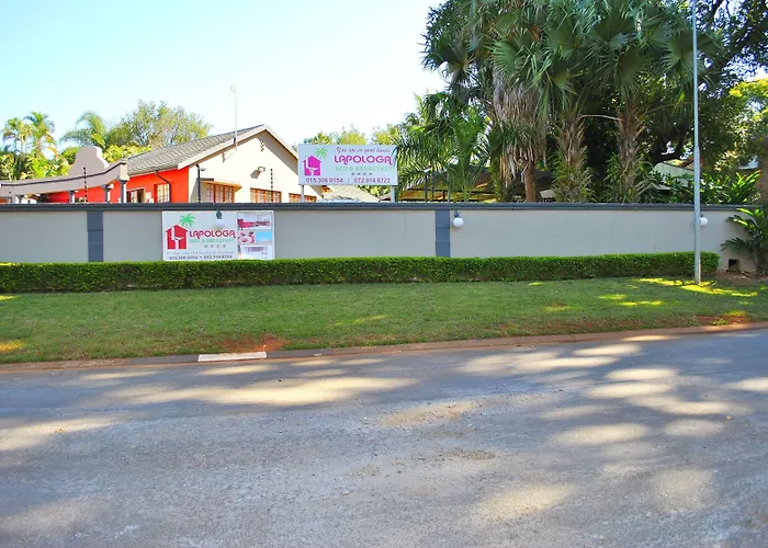 Lapologa Bed & Breakfast