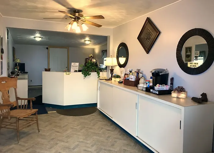 Lakeview Motel & Apartments