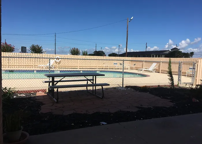 Chaparral Motel