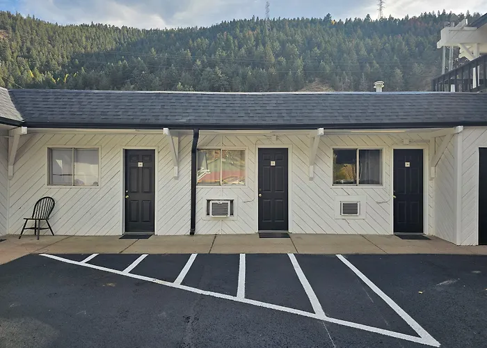 H&H Motor Lodge