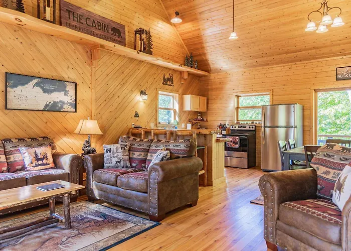 Aurora Basecamp At Pictured Rocks Sleeps 10