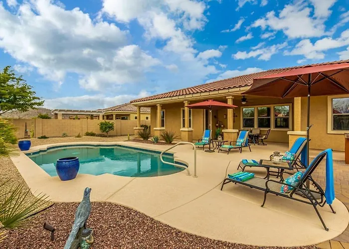 Luxurious Villa With Pool And Spa