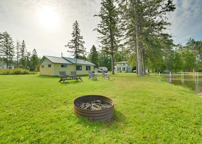 Indian River Fall Escape: Fire Pit & Lake Views