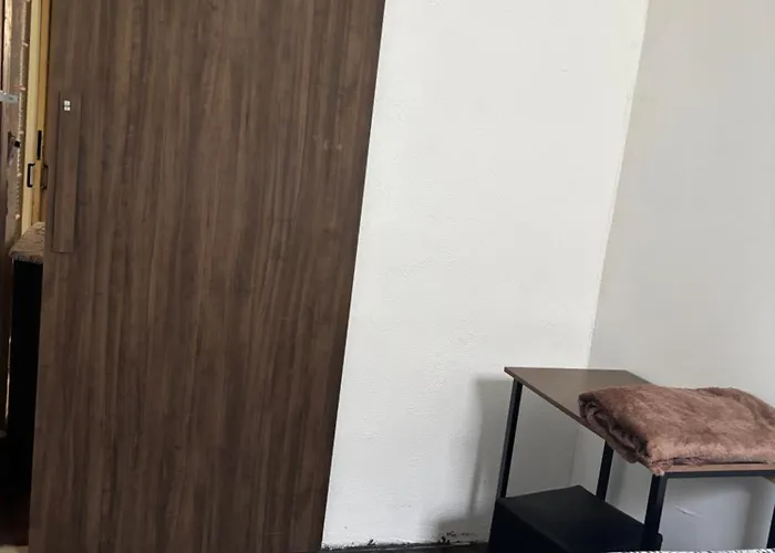 Quarto janelinha barão geraldo