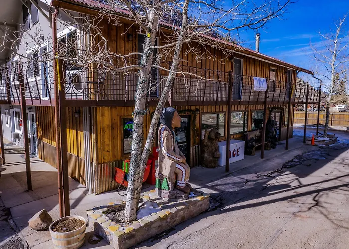 Ouray Riverside Resort - Inn & Cabins