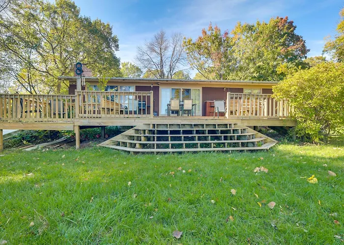 Lakefront Escape: Waterfront Lake Champlain Home
