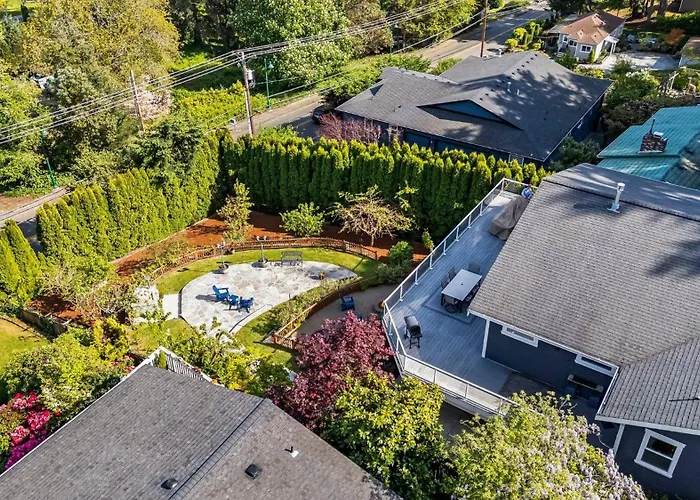 Escape To Gig Harbor'S Most Charming Hideaway