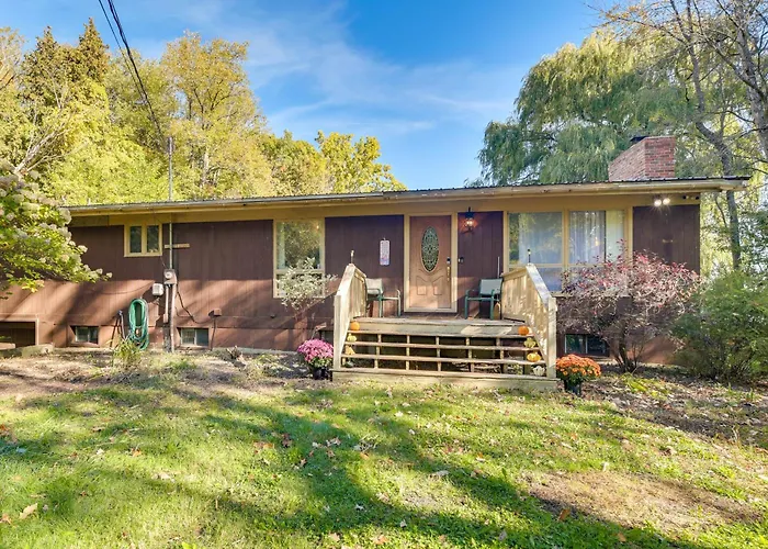 Lakefront Escape: Waterfront Lake Champlain Home