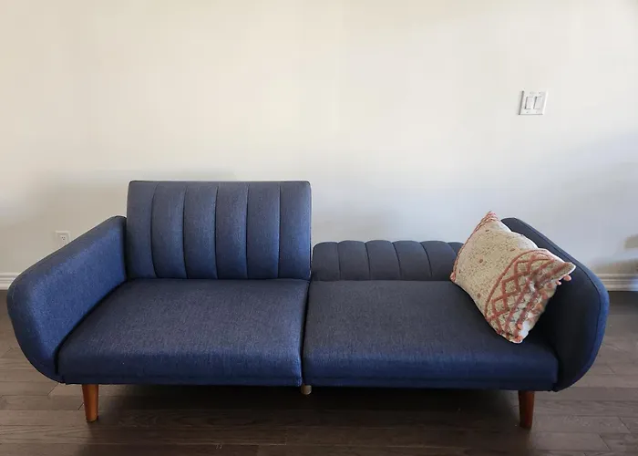 Cozy Home For 10 People