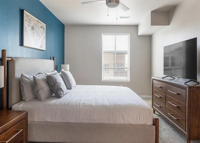 Landing Apartments - Solace At Ballpark Village