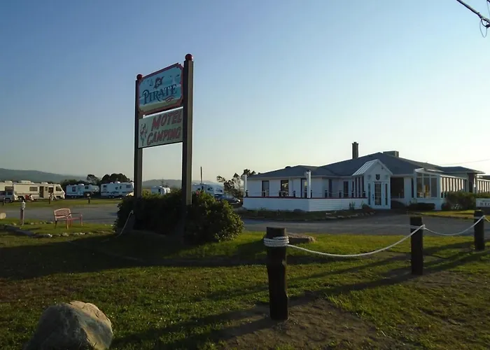Le Pirate Motel Et Camping