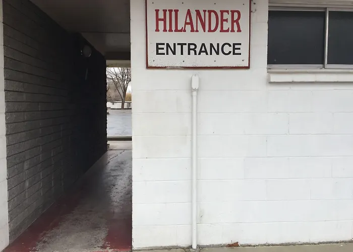 Hilander Motel