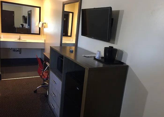 Brick Motor Inn