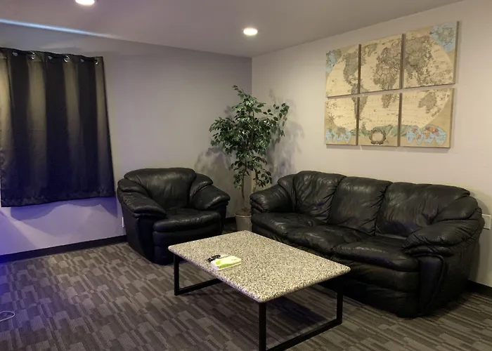 Sakura Inn (Adults Only)