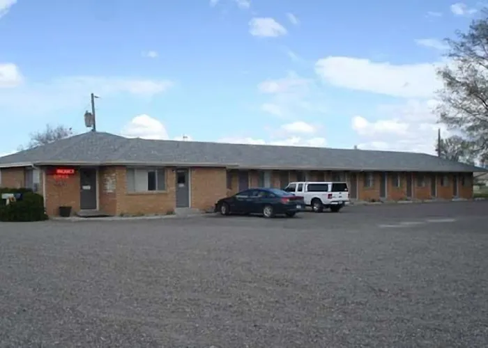 Tops Motel